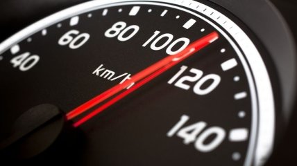 Автомобили самостоятельно начнут соблюдать ограничения скорости