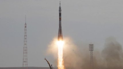 С Байконура стартовала российская ракета "Союз-ФГ" 
