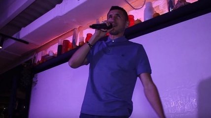 Кривцов своей песней покорил игроков сборной Украины (Видео)