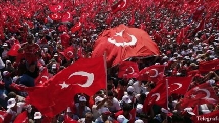 В Турции проходит общенациональный Митинг за демократию и шехидов
