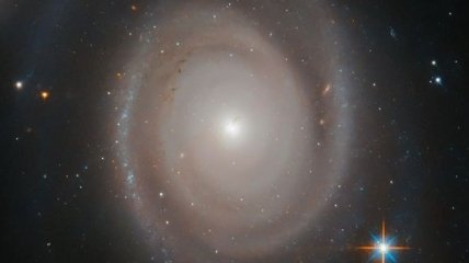 Космический зонд NASA передал фото галактики, которая очень похожа на нашу