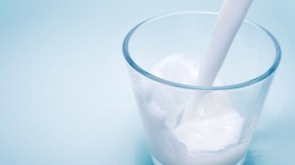 Средняя цена реализации молока в Украине снизилась на 2,2%