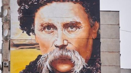 В Харькове нарисовали рекордный портрет Тараса Шевченко (Видео)