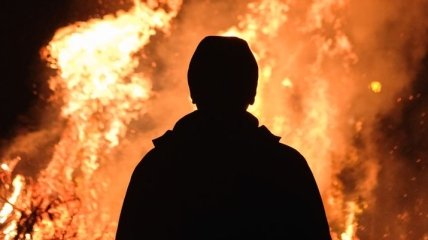 Мужчина пытался сжечь себя в центре Киева: это уже не первый случай за последнее время