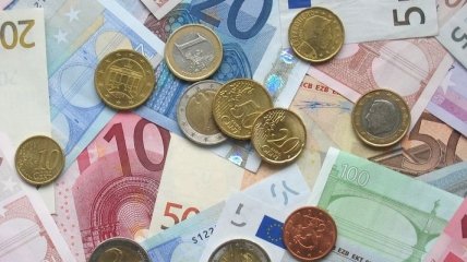 Беднейшая страна ЕС введет евровалюту лишь через 3 года