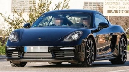 Обновленный Porsche Cayman вышел на тесты 