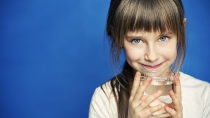 Сколько воды нужно ребенку от рождения до 14 лет