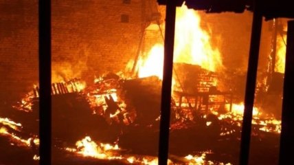 В Днепропетровской области произошел пожар на крупнейшему промышленному складе