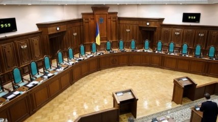 Депутаты обжаловали в КСУ декоммунизацию