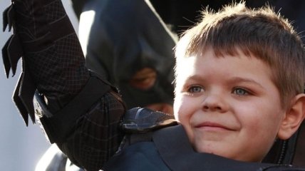 Пятилетний мальчик, который болеет лейкемией, стал Бэтменом