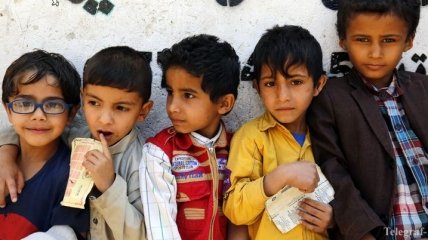 В Йемене учитель организовал в своем доме школу, в  которую ходят 700 учеников