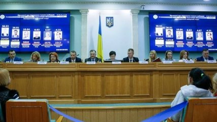 В ЦИК обратились к украинцам из-за нехватки людей в УИК