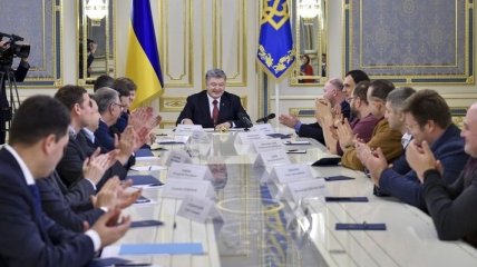 Порошенко подписал законы о льготах для украинского кино 