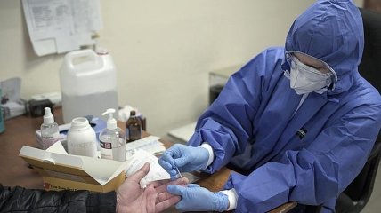 В Украине подтвердили уже свыше 800 случаев коронавируса: статистика МОЗ