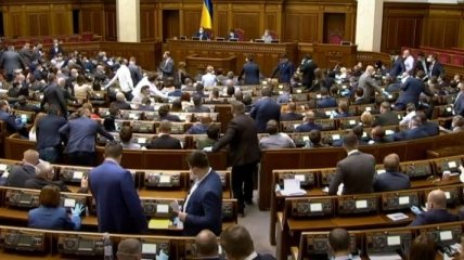 Завтра депутати зберуться на позачерговому засіданні ВР