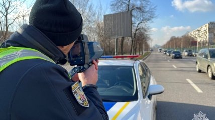 Водителям на заметку: где в Киеве стоят полицейские с TruCam, опубликован список