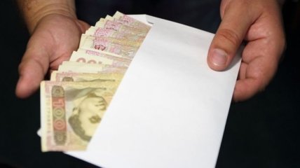 Руководителей облуправления ГФС поймали на взятке в 115 тысяч гривен