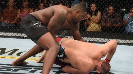 UFC: Харрис нокаутировал Олейника за 12 секунд