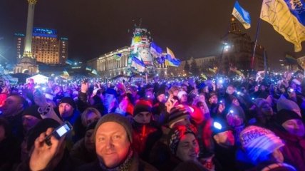 Участники акции убрались на Майдане после празднования Нового года  