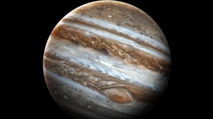 Юнона раскрыла тайну появления молний на Юпитере