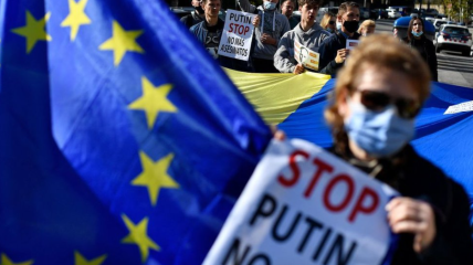 ЄС підтримує Україну у її протистоянні російській агресії