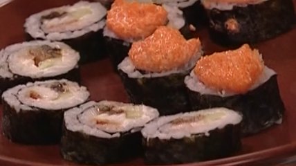 Ролл с угрём