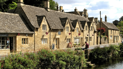 Британське село Байбері