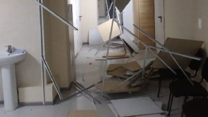 Полиция выясняет причины обрушения потолка после ремонта больницы в Ахтырке