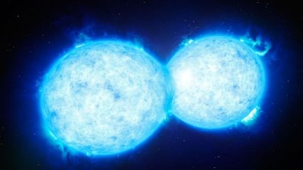 Ученые зафиксировали "смертельный поцелуй" двух звезд  