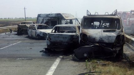 На трассе Киев - Одесса масштабное ДТП: трое погибших, пять машин сгорели