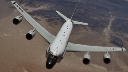 Самолет США провел разведку у границ с Россией