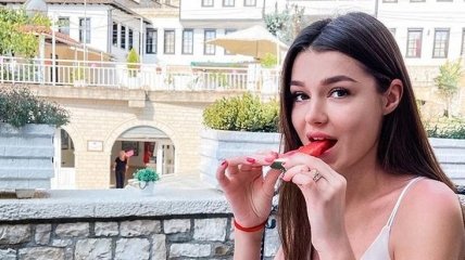 "Любят черный перец и травы": финалистка "Холостяка-11" Юлия "Зайка" назвала популярные блюда в Албании