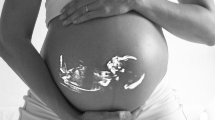 Вирус простуды у беременной женщины может негативно отразиться на ребенке