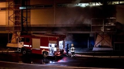 В Киеве посреди ночи горел огромный гипермаркет 