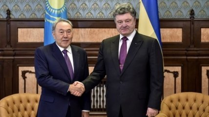 Порошенко встретился с Президентом Казахстана 
