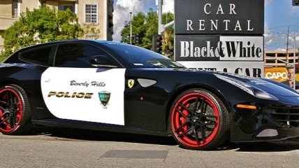 В "Беверли Хиллз" полиция ездит на Ferrari FF (Фото)