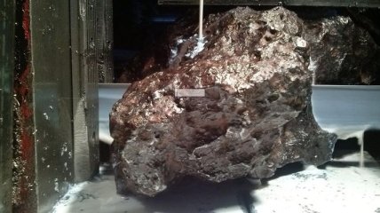 Ученые сделали удивительную находку на метеорите