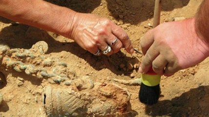 В Китае археологи нашли бронзовые изделия