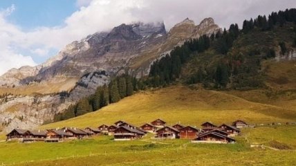 Удивительная швейцарская деревня, в которой все осталось таким, как было столетие назад (Фото)