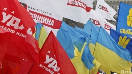 Оппозиция предупредила о "поддельной" акции "Вставай, Украина!"