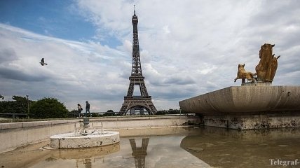 В Париже снова открыли Эйфелеву башню 
