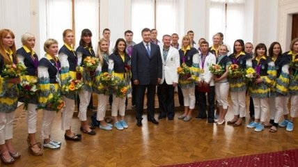 Янукович наградил олимпийцев