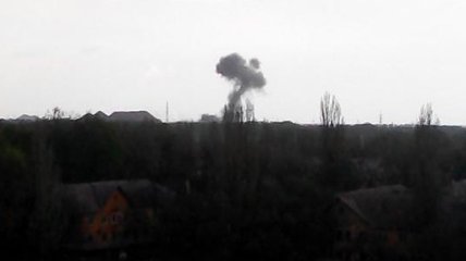 СМИ: Мощный взрыв прогремел на базе боевиков в Донецке