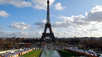 Как выглядит Париж с высоты Эйфелевой башни (Фото)