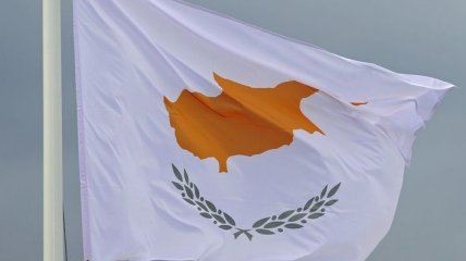 Власти Кипра и "тройка" кредиторов не могут согласовать условия 