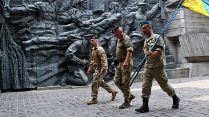 Порошенко: С начала АТО погибли 469 украинских десантников