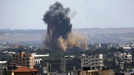 Израиль возобновил авиаудары по сектору Газа