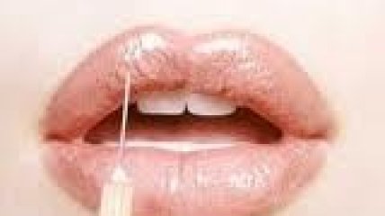 Мать колет 8-летней дочке ботокс