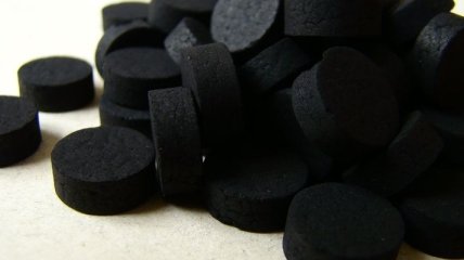 Активированный уголь поможет при проблемной коже