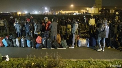 Власти Франции начали эвакуацию лагеря мигрантов в Кале
